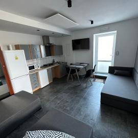 Viesnīca Sunrise Apartamenty pilsētā Chocicza