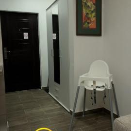 Ferias Apartmani، فندق في Ostrovo