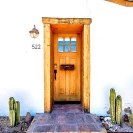 Barrio Bungalow - Historic 1900 Adobe Studio in Downtown