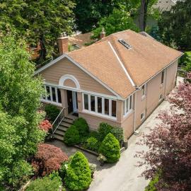 Picturesque & Serene Gem in Port Credit - Steps to Lake - Backyard