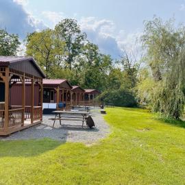 Cozy Cabin3 Within Campground, hotel a Mifflinburg