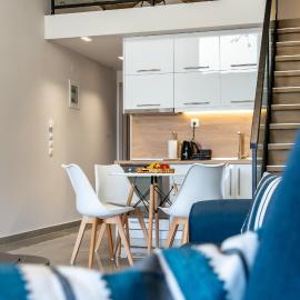 S&J Luxury Apartments, hotel en Stratoni