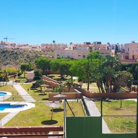 Celestina Apartment, piscinas, Parking gratis, a 5 min de Torre del Mar