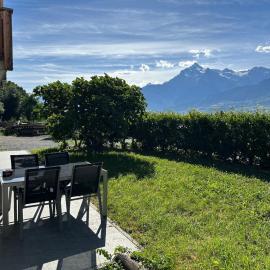 Why not, hotel a Sion