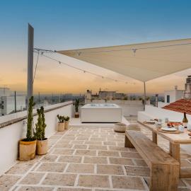 Casa u Bùrie, casa design con terrazza panoramica e jacuzzi, hotel di Cisternino