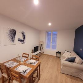 T2 spacieux centre-ville, hôtel à Feurs