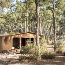 Huttopia Lac de Carcans, hotel u gradu Karkan