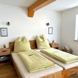 Gemse-Schneiders Wohnen auf dem Bauernhof, hotel em Schollbrunn