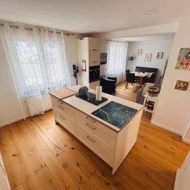 Schöne EG-Wohnung Heiligenhaus、ハイリゲンハウスのホテル