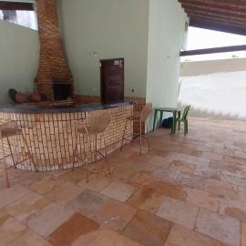CASA com piscina 4 quartos 2km da praia do Aracagy 15 pessoas