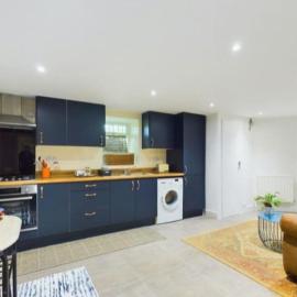 Kipping Manse Apartment