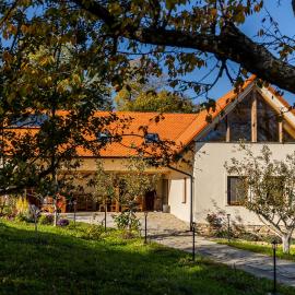 Biofarma Kaška, hotel a Vrbovce