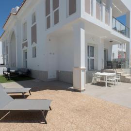 Helgafell Superior Courtyard Suite, hotel di Ciudad Quesada