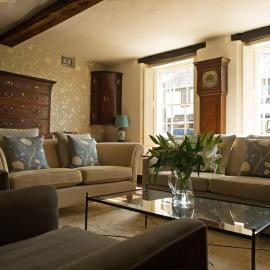 The Old Wheatsheaf, Hotel in Towcester