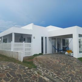 ADVENTURE House, hotel i Nancito