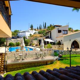 Traditional House Agia Varvara Village, hotel a Ayvaryara