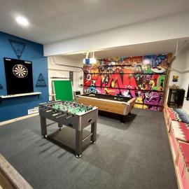 Perfect Vacation Home with Game Room Theater Hot Tub