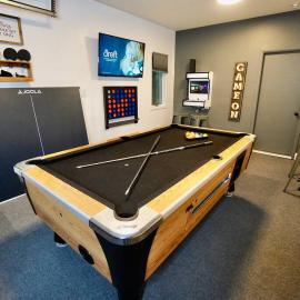 Poconos Oasis with Game Room, hotel sa Pocono Summit