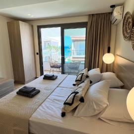 Roula Kotsonis Superior Apartments A
