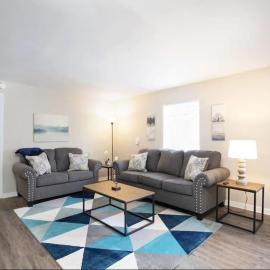 Spacious 4BR Home with 2 Baths & Fun Game Room, hotel i Birmingham