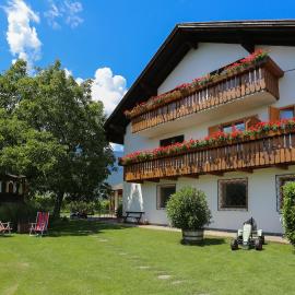 Appartements Weisshauserhof, hotel in Appiano sulla Strada del Vino