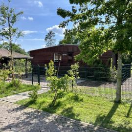 Vrijstaand chalet met veel buitenruimte en veranda