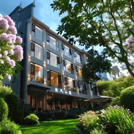 凤凰县栖凤山隐民宿店Qifeng Mountain Hidden Light Luxury Courtyard Hotel - Fenghuang Ancient City Nanhuamen