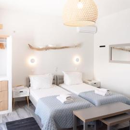 SWELL S12 new studio in Naousa โรงแรมในเนาซา