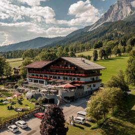 Hotel Berghof, hotel u gradu 'Ramsau am Dachstein'