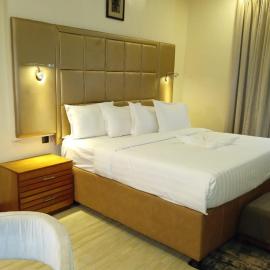 Mulligan Hotel, hotel Lagosban