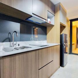 Fancy and Comfortable 1BR The Smith Alam Sutera Apartment By Travelio