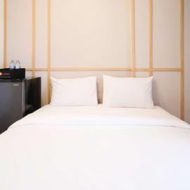 Best Choice and Strategic Location Studio at Apartment Suncity Residence By Travelio, готель у місті Сідоарджо