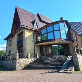 Садиба "Коренюки", hotel di Tatariv