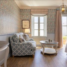 Dorion Hotel