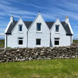 Cnoc Ruaraidh Cottage, hotel in Kilmuir