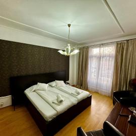 Garsoniera ultracentral, Hotel in Bacău