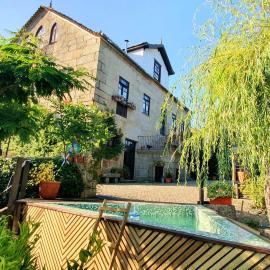 Casa do Fundo - Sustainable & Ecotourism, hotel i Seia