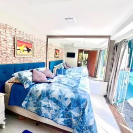 RECANTO DOS PASSARINHOS LINDA CASA COM 2 quartos, hotel u gradu 'Balneário Camboriú'