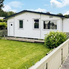 1 Bedroom Beautiful Home In Borås、ボロースのホテル