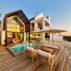 Thalassophile Beach House - Heated Pool