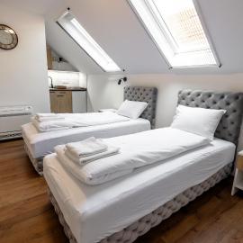 Luna Nera apartments, hotel in Novi Sad