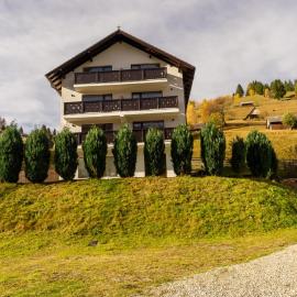 Bucegi Panorama, hotel di Moieciu de Sus