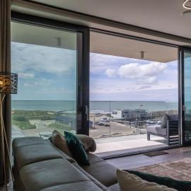 Côte de la Mer, Ultra Luxurious, Sea View, use of shared pool and sauna