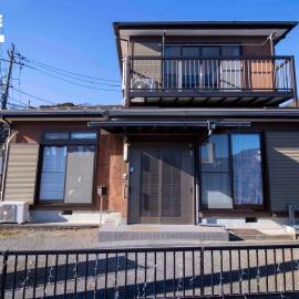 GLOCE 半原 River Side House ｌリバービュー1軒貸切ｌ最大8名ｌワンちゃんOK, khách sạn ở Managura