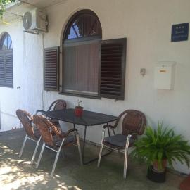 Room Nena