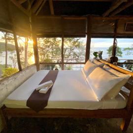Serenity Palawan، فندق في Bacungan