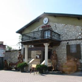 Hotel Komfort Inn - Dwór Hubertus, ξενοδοχείο σε Piekary Śląskie