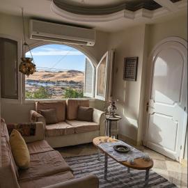 Aswan Nile view Family apartment, отель в Асуане