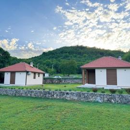 Paradise Valley, hotell i Rvaši