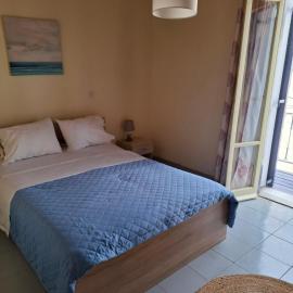 Old Harbor Apartments, hotel in Spetses